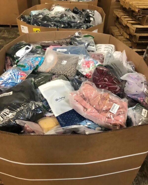 wholesale clothing pallets