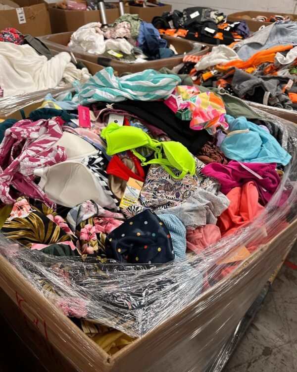 Wholesale female clothing pallets
